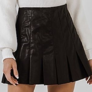 LEATHER PLEATED MINI SKIRT